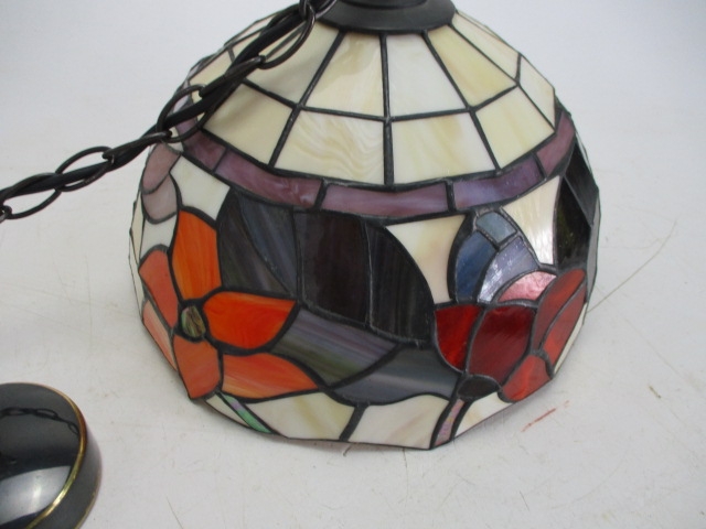Tiffany style stained glass detail lamp shade with ceiling light fitting. - Image 2 of 3