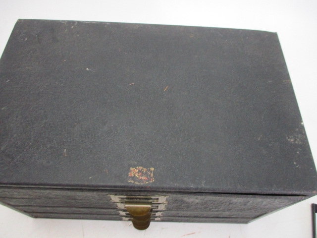 Vintage metal 4 drawer filing drawers. - Image 2 of 3