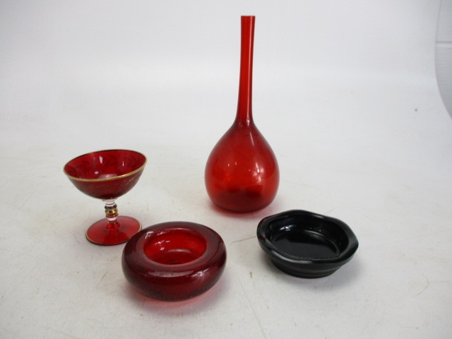 Mix lot of Ruby glass to include vases, bowls etc - Image 2 of 3