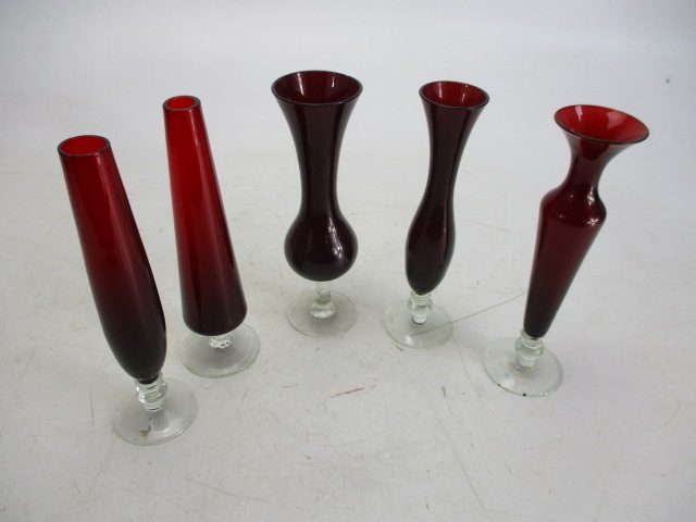 Mix lot of ruby glass to include vases - Image 3 of 3