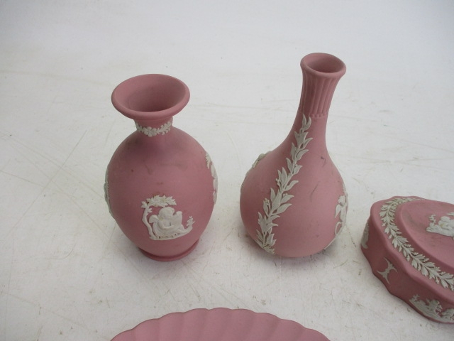 Selection of pink Jasperware Wedgwood to include vases, trinkets etc Lot 5 - Image 3 of 3