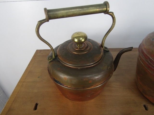 Pair of vintage copper kettles - Image 2 of 3