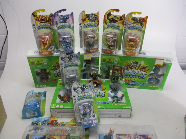 Selection of series 2 & 3 skylanders.