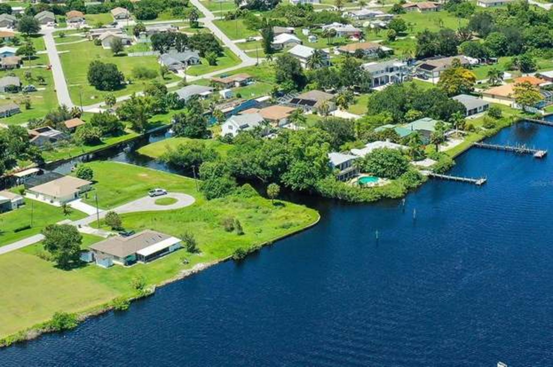 A Stone's Throw Away from the Peace River In Charlotte County, Florida!