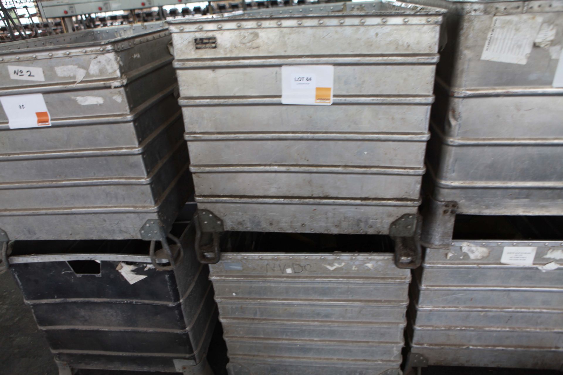 2 Aluminium Tubs