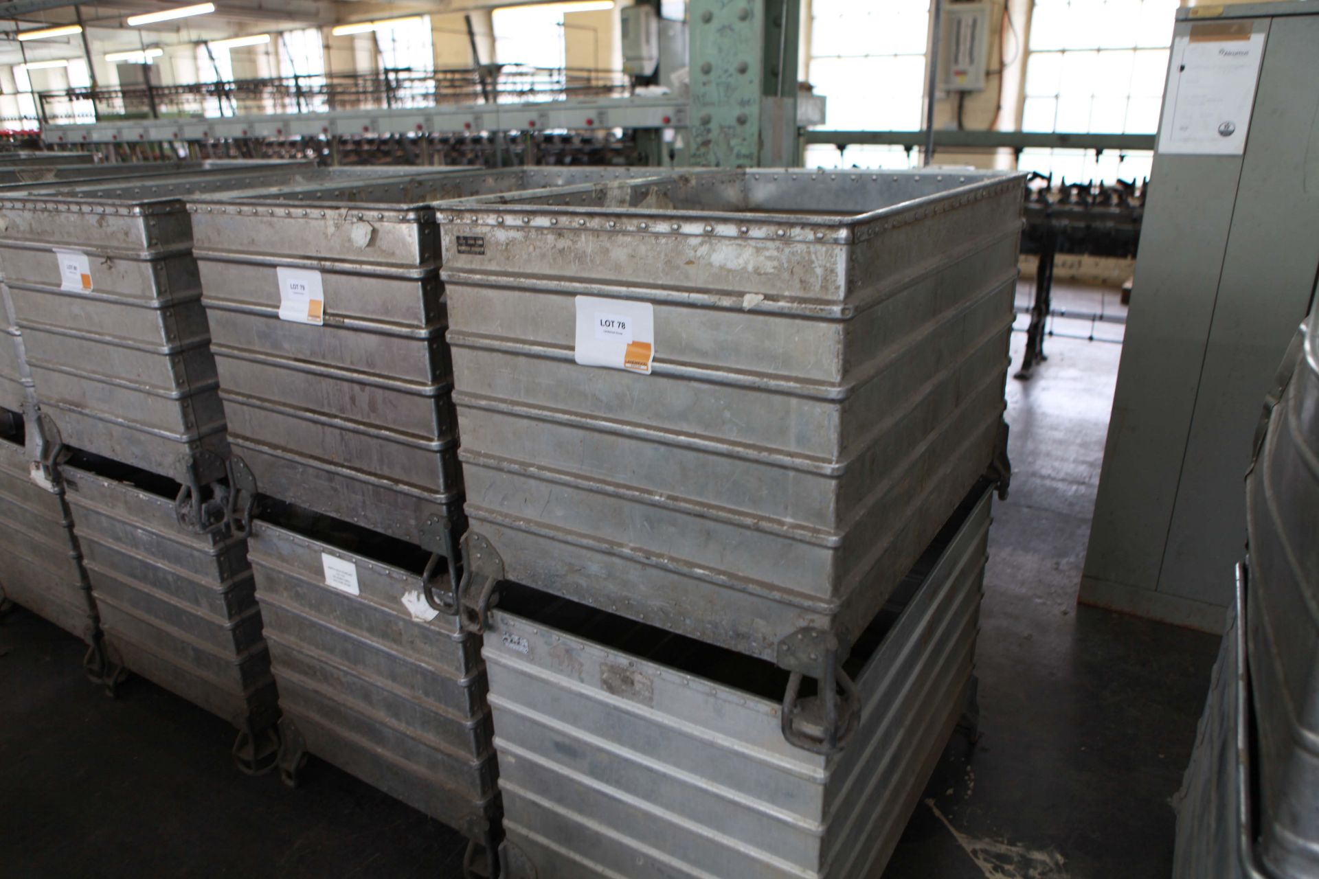 2 Aluminium Tubs