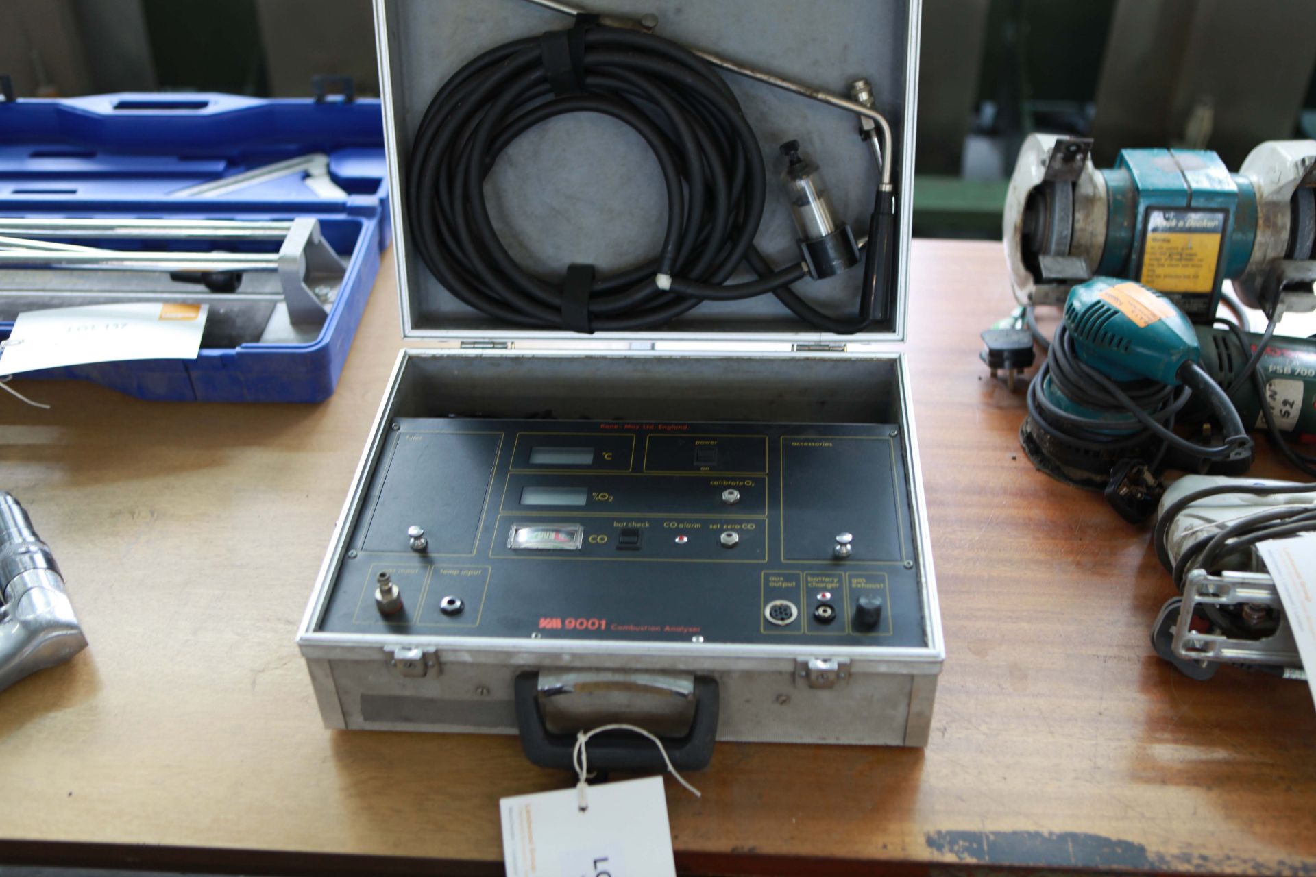 KANE MAY combustion analyser