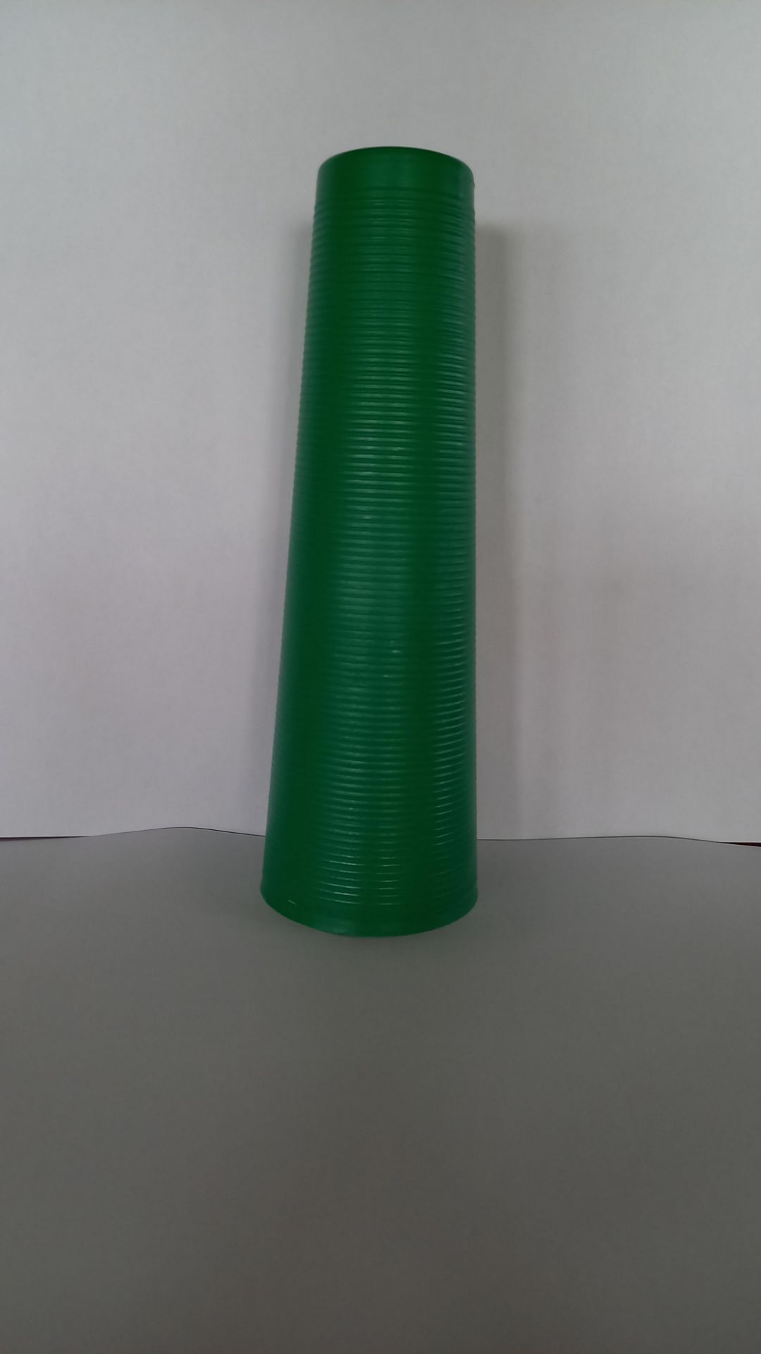 Pallet of 8" Traverse Non Perforated Plastic cones 3" base to 2" - Image 2 of 2