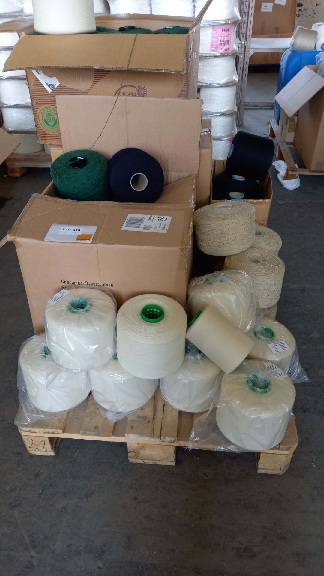 Pallet of textile yarns 100% wool mixed colours