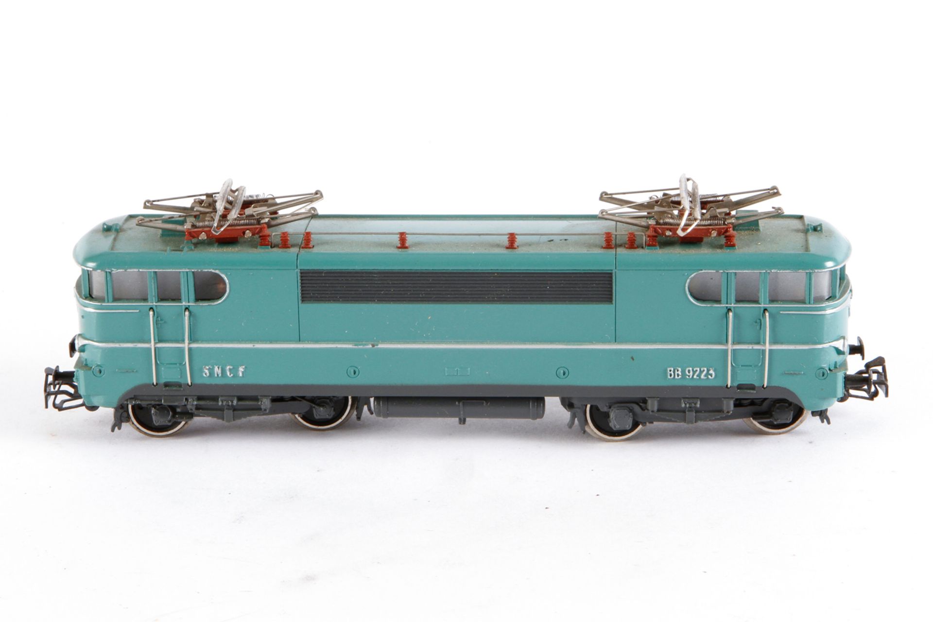 Märklin E-Lok ”BB 9223” 3038, S H0, mintgrün, Alterungsspuren, leicht besch. OK, Z 2