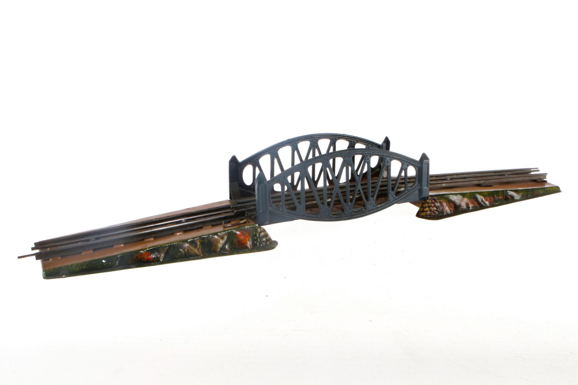 Märklin Bogenbrücke, eine Auffahrt nicht passend, S 0, handlackiert, elektr., Lackschäden, Z 2-3