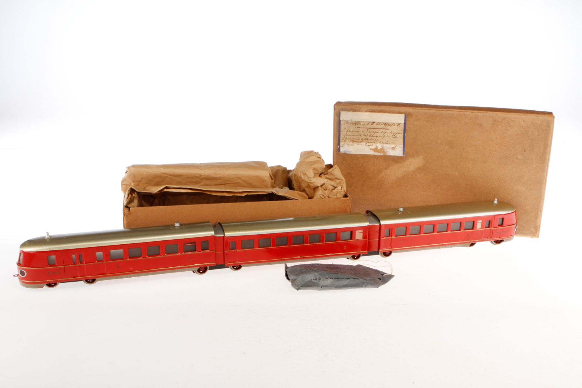 Märklin 3-teiliger Triebwagen TW 66/12940 R, S 0, elektr., rot handlackiert, mit 2 Drehgestellen und