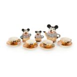 Mickey Mouse Kinderservice Keramik, gestempelt SA, 30er Jahre, mit 3 Kännchen, 4 Tassen und