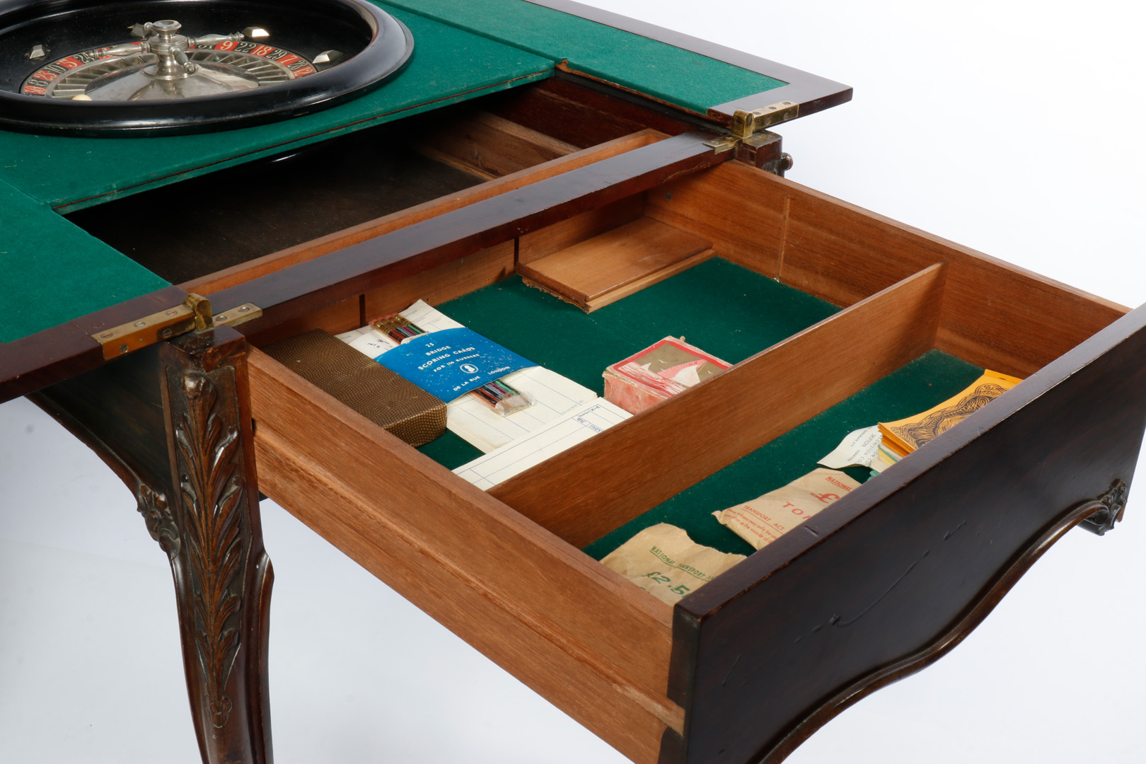 Großer Mahagoni-Spieltisch, aufklappbar, für Roulette-Spiel, grün befilzt, mit Drehteller, Kugel, - Image 7 of 7