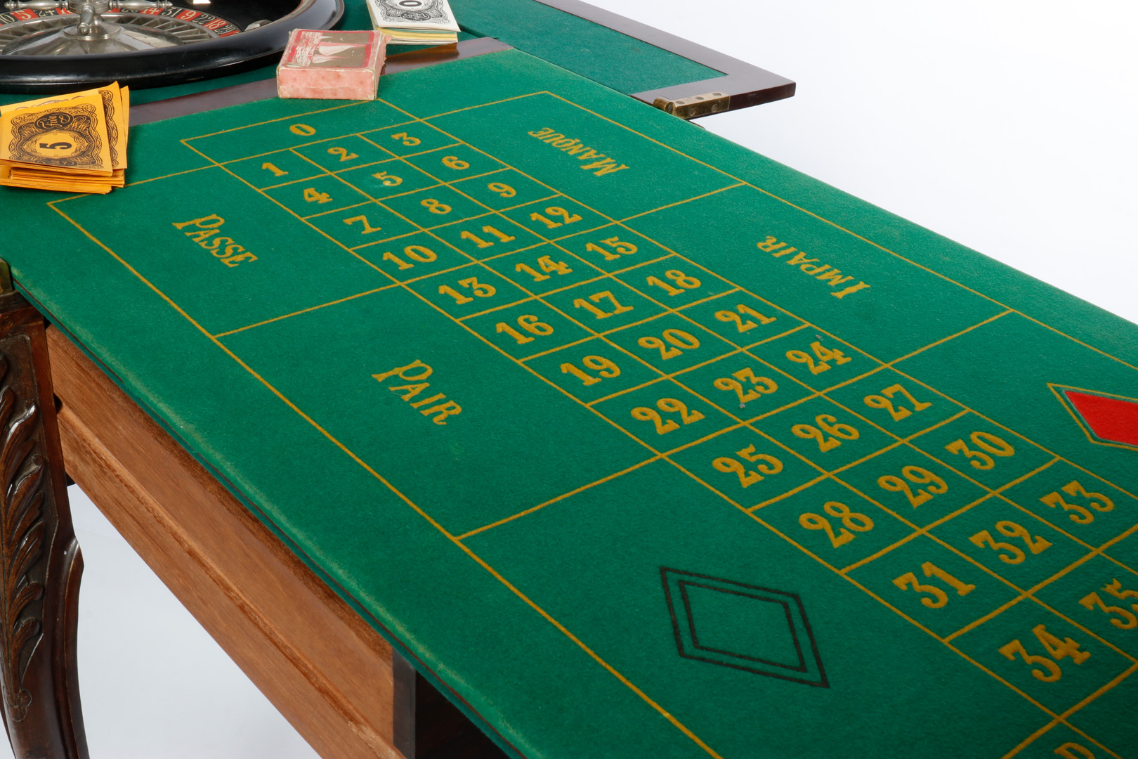 Großer Mahagoni-Spieltisch, aufklappbar, für Roulette-Spiel, grün befilzt, mit Drehteller, Kugel, - Image 5 of 7