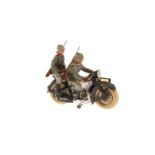Lineol Soldat mit Sozius auf Blechmotorrad, L 7,5, Z 2