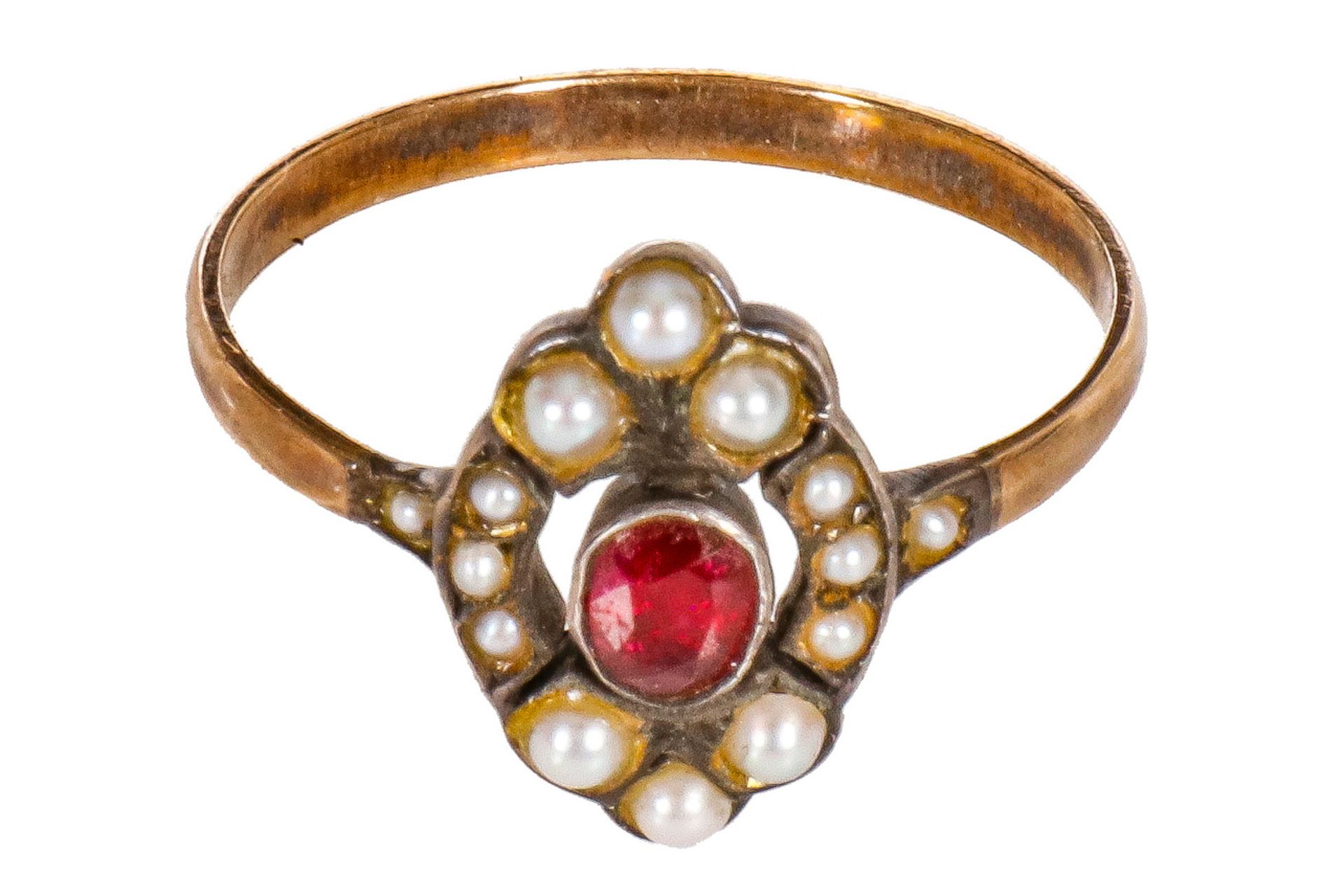 Damenring um 1900, Gold mit Perlen und rotem Farbstein, D 17 mm