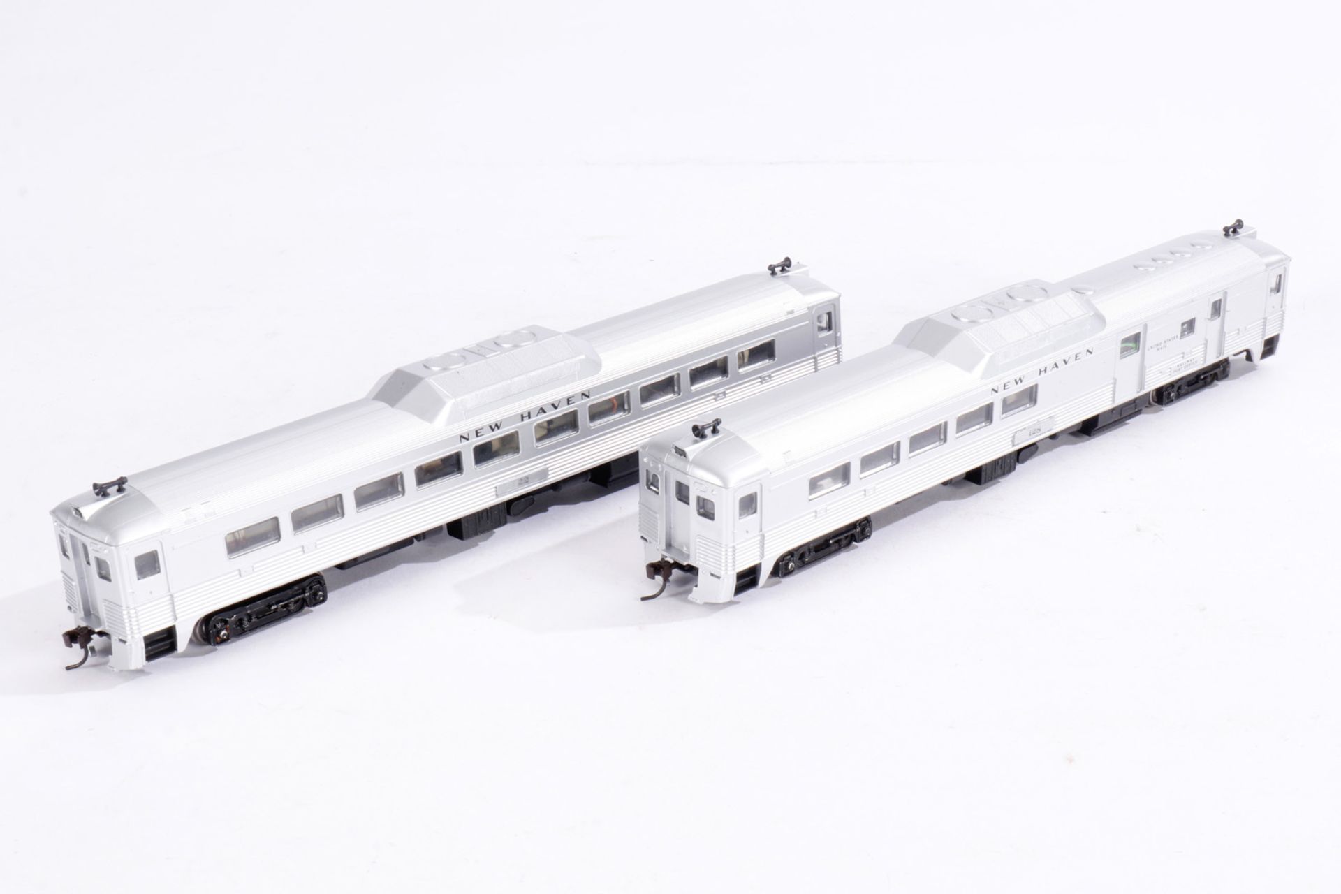 2 Athearn Motorwagen ”NH”, S H0, silber, Alterungsspuren, je im Karton, Z 2-3