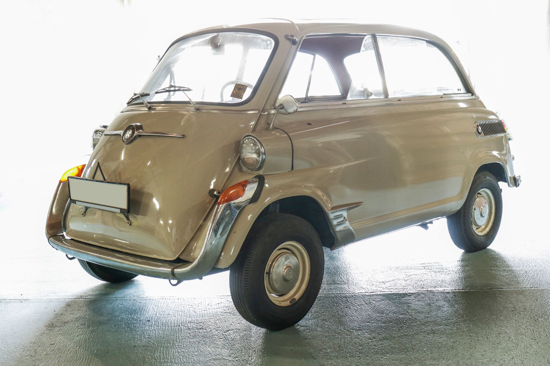 Oldtimer Kleinwagen BMW Isetta 600 145001 PS 19,5 / 4500, 2 Zylinder Boxer / Zenith Vergaser ccm 582 - Bild 24 aus 24