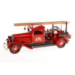 Märklin Feuerwehr-Motorspritze 19034, rot, mit Schlüssel und Zertifikat, Alterungsspuren, L 38, Z 2