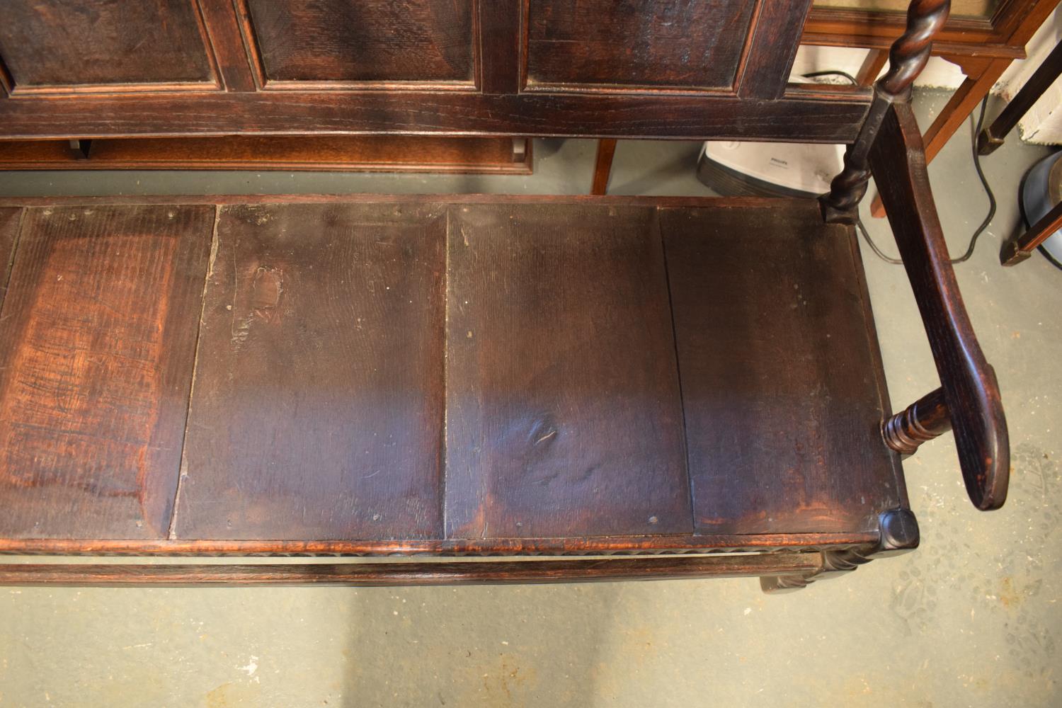 Late 18th century oak carved settle with barley twist supports. In good stable, functional - Image 6 of 8