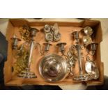 A collection of metalware to include silver plate, horse brasses etc