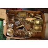 A collection of metalware to include silver plate toast rack etc
