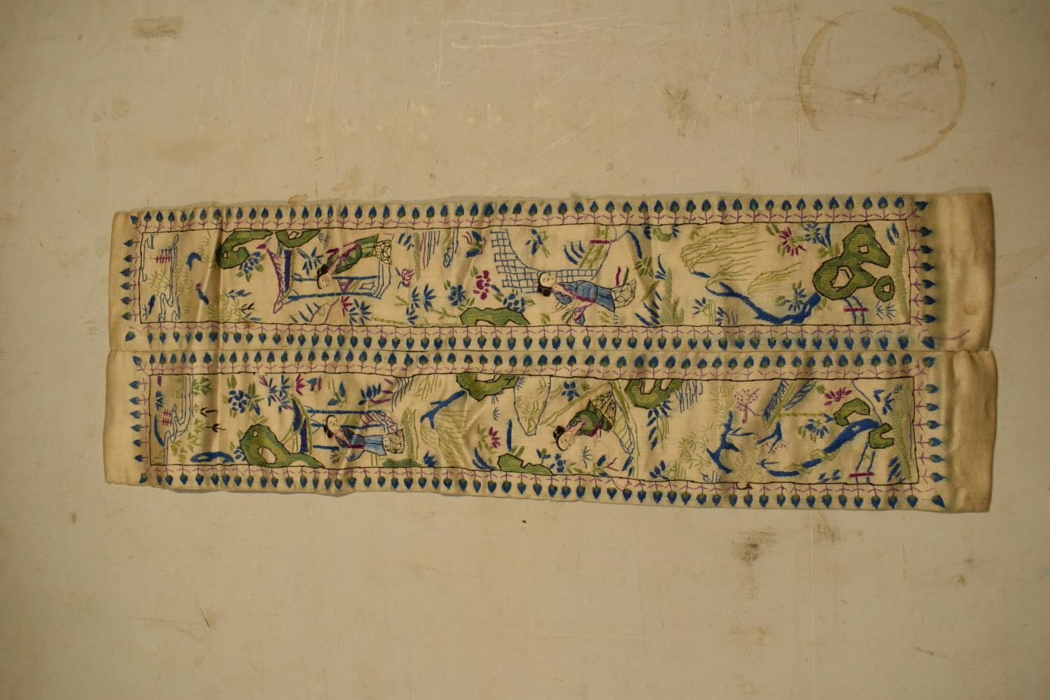 A collection of 19th and 20th century linen and table cloths - Image 2 of 7