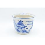 Early 20th century Chinese blue and white planter. In good condition without any obvious damage or