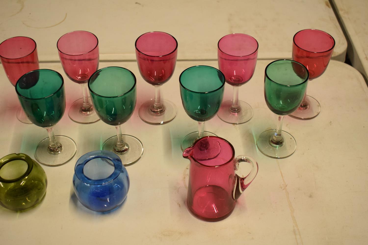 A collection of various coloured 20th glass to include wine glasses of different sizes, bowls etc ( - Image 2 of 6