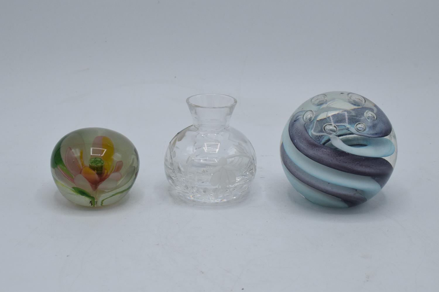 A boxed paperweight together with a smaller example and a Stuart Crystal miniature vase. - Image 2 of 2