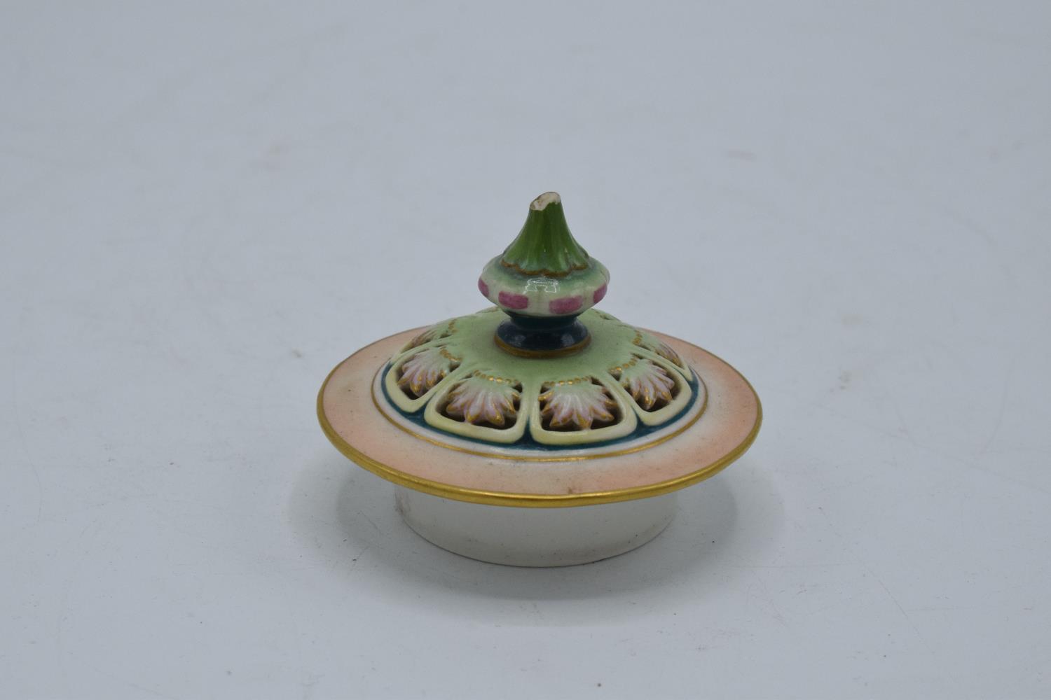 Hadley's Worcester faience lidded vase with a guilded floral decoration. In good condition with no - Image 4 of 4