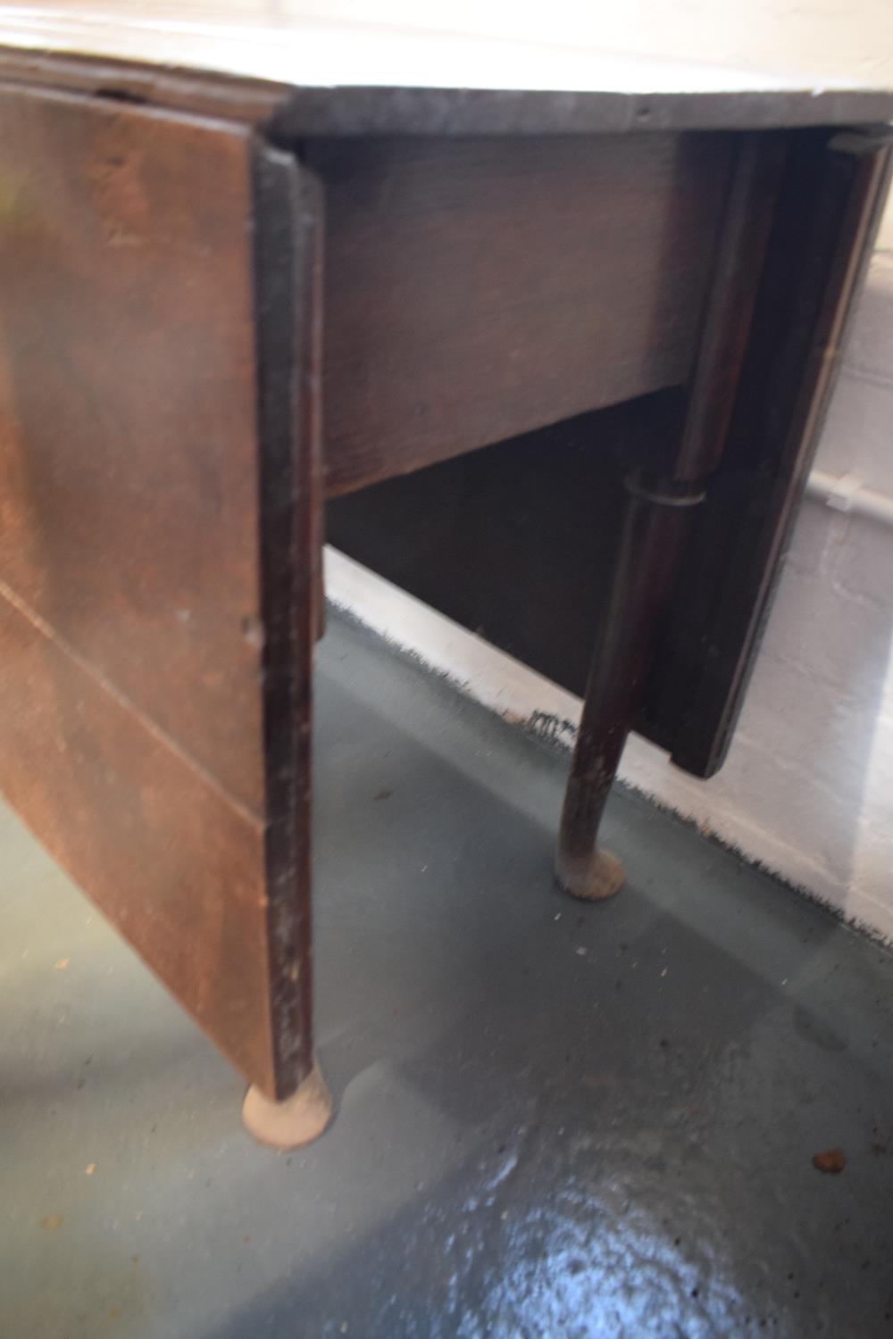 Victorian oak drop leaf table. 118 x 150 when constructed x 78cm tall. In good condition. In need of - Image 4 of 4