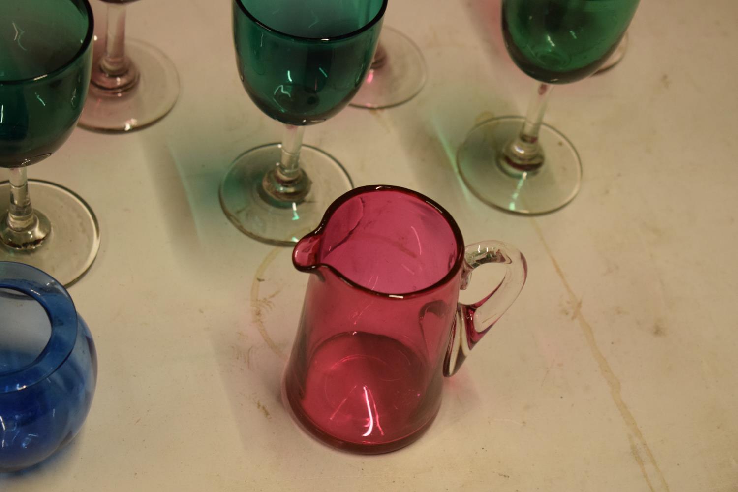 A collection of various coloured 20th glass to include wine glasses of different sizes, bowls etc ( - Image 6 of 6