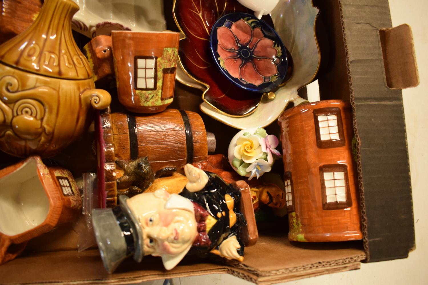 A mixed collection of items to include a Moorcroft pin tray af, Price Kensington Cottage ware, - Image 5 of 5