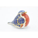 Royal Crown Derby paperweight of a robin with gold stopper. In good condition with no obvious damage