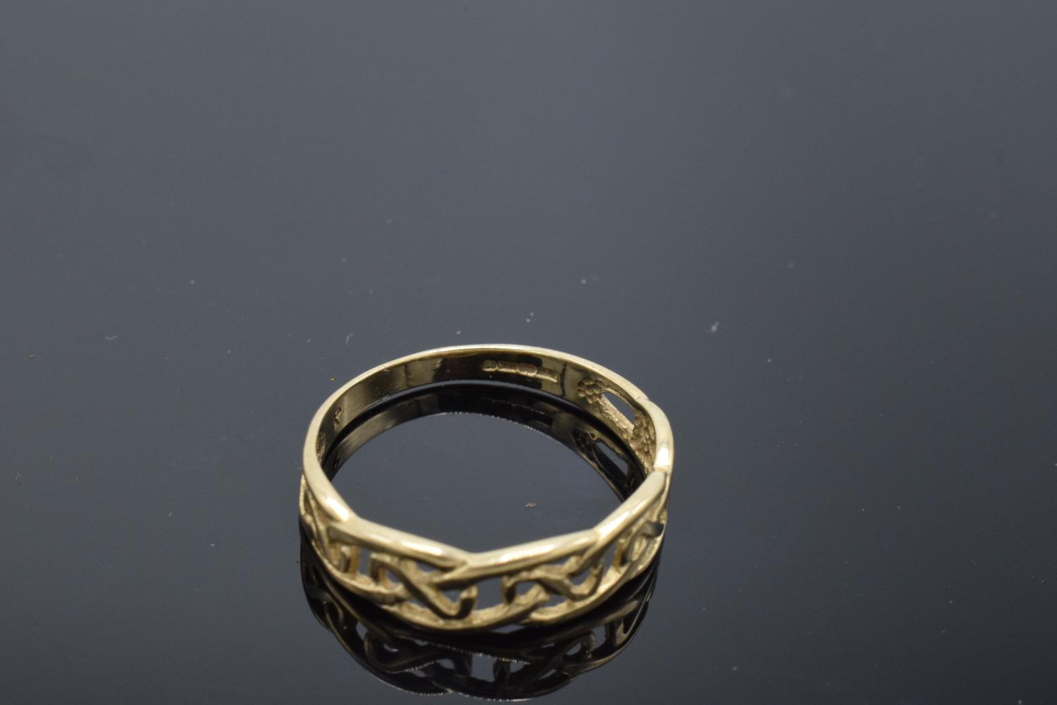 9ct gold ladies ring with full UK hallmarks. 1.4 grams. Size O/P. - Bild 3 aus 3