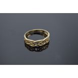 9ct gold ladies ring with full UK hallmarks. 1.4 grams. Size O/P.