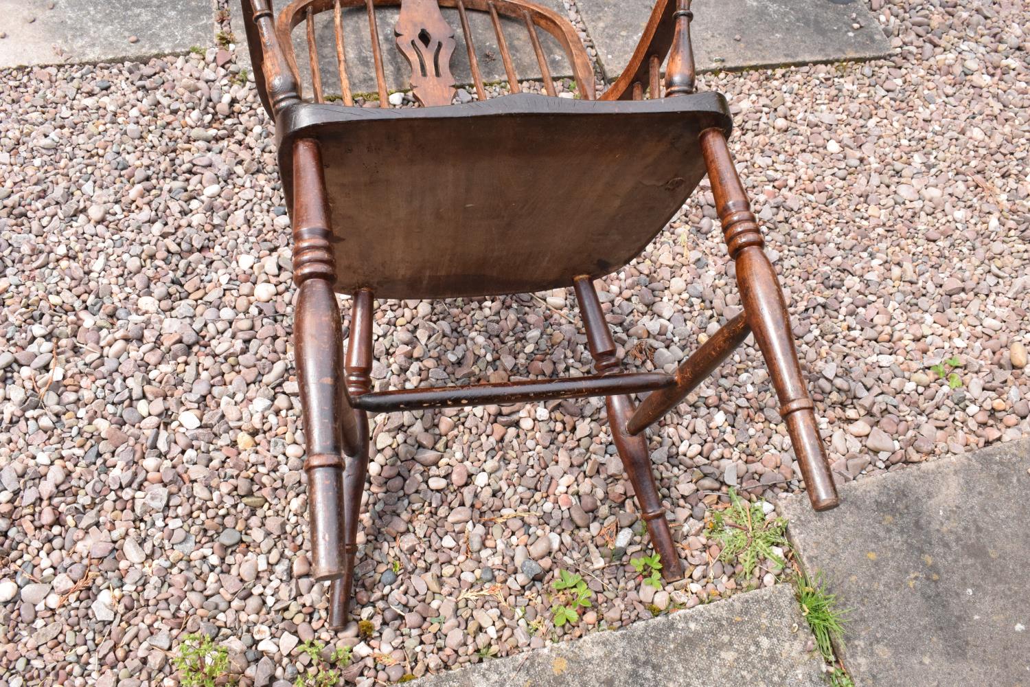 A 19th century Windsor farmhouse armchair. In good condition with age related wear and tear to - Image 8 of 8