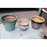 A collection of vintage garden planters and pots (3)