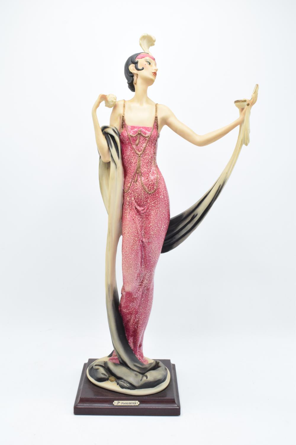 Giuseppe Armani Figurine "Lady with Compact" Mounted on Wooden Base, 1987 Limited Edition My Fair