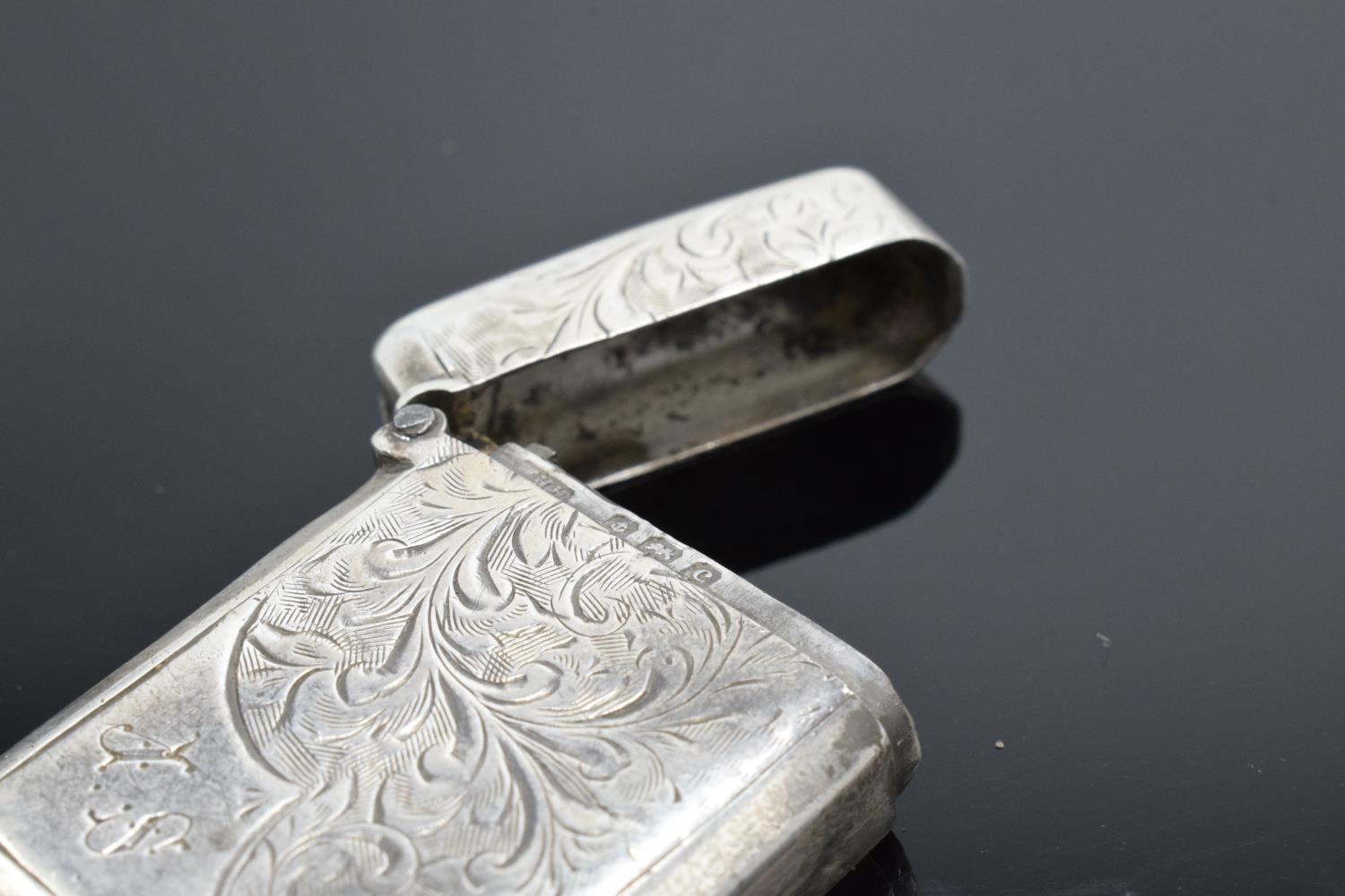 A collection of silver and silver coloured items to include a vesta case (Birmingham 1902) (holes to - Image 20 of 21