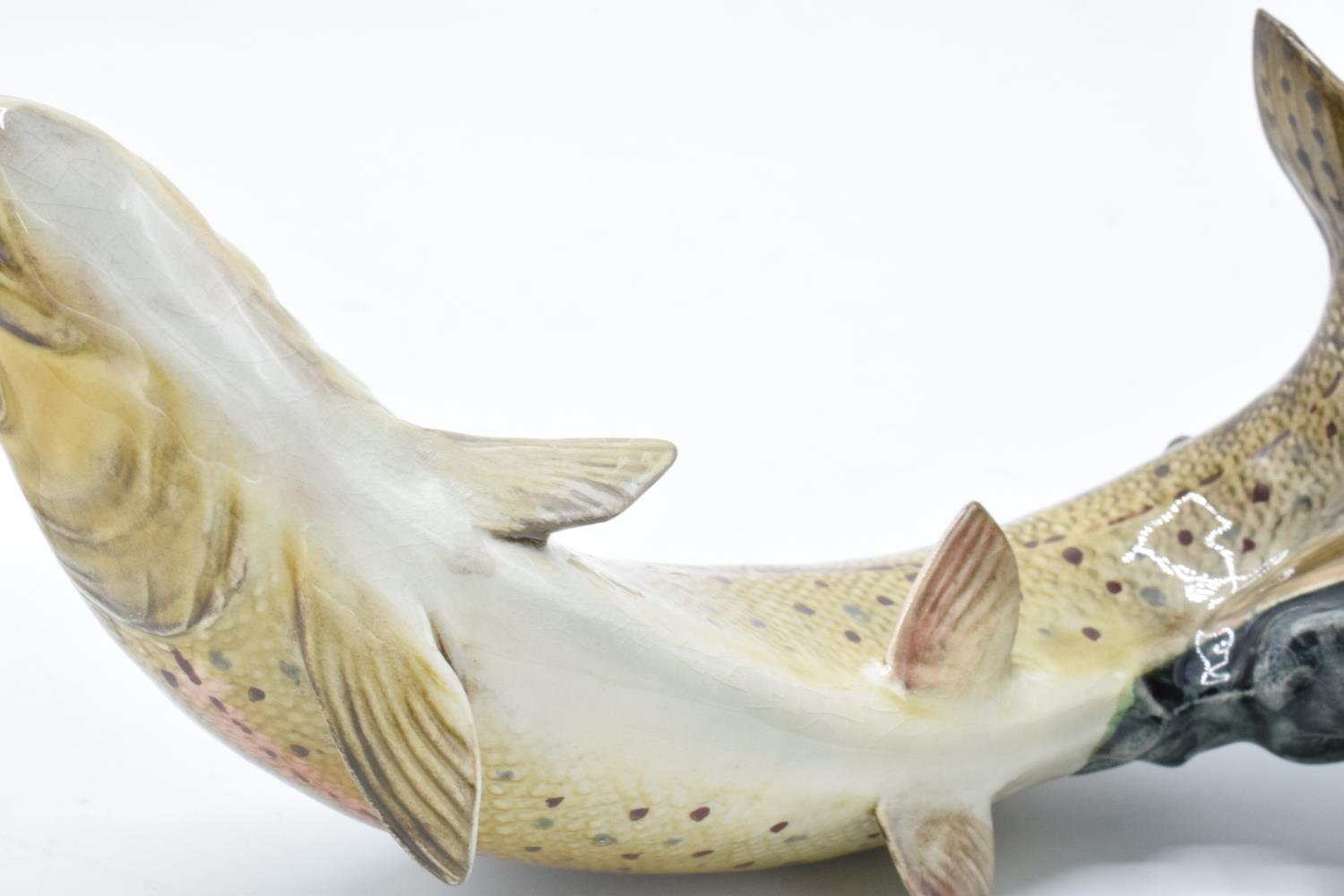 Beswick model of a Trout 1032 together with a Goebel Nuthatch CV84 (2). Both are in good condition - Image 4 of 6