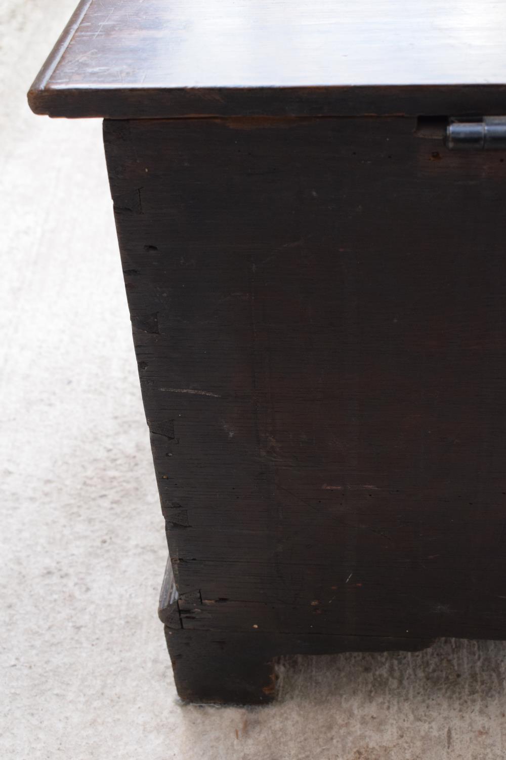 An early 19th century oak chest/ blanket box with a lift up lid. 121 x 44 x 47cm. In good - Image 12 of 13