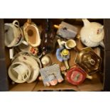 A mixed collection of pottery to include a Melba ware horse, Hose Street pottery, novelty teapots