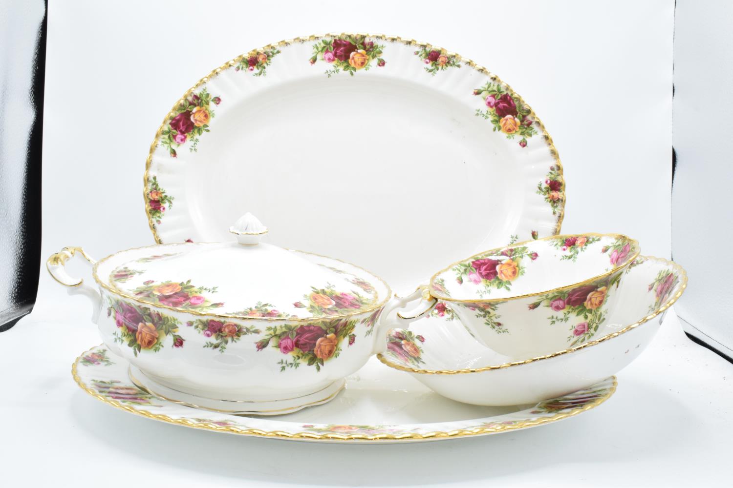 A collection of Royal Albert Old Country Roses items to include a lidded tureen, 2 large oval