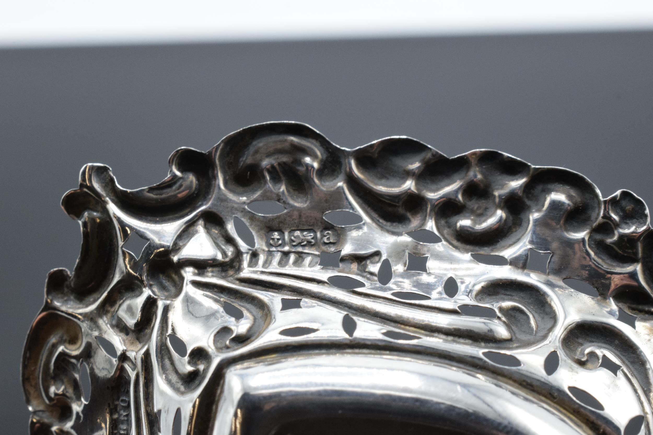 An ornate silver sweet dish/ small tray Birmingham 1900. 9cm by 7cm. 11.9 grams. - Image 6 of 6