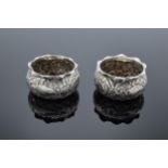 A pair of silver salts (Birmingham 1895 John Millward Banks) 20.0 grams. In good condition with no