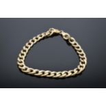 9ct gold bracelet. 3.1 grams. 17cm long.