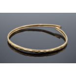 9ct gold bangle. 4.7 grams. It has been broken / split.